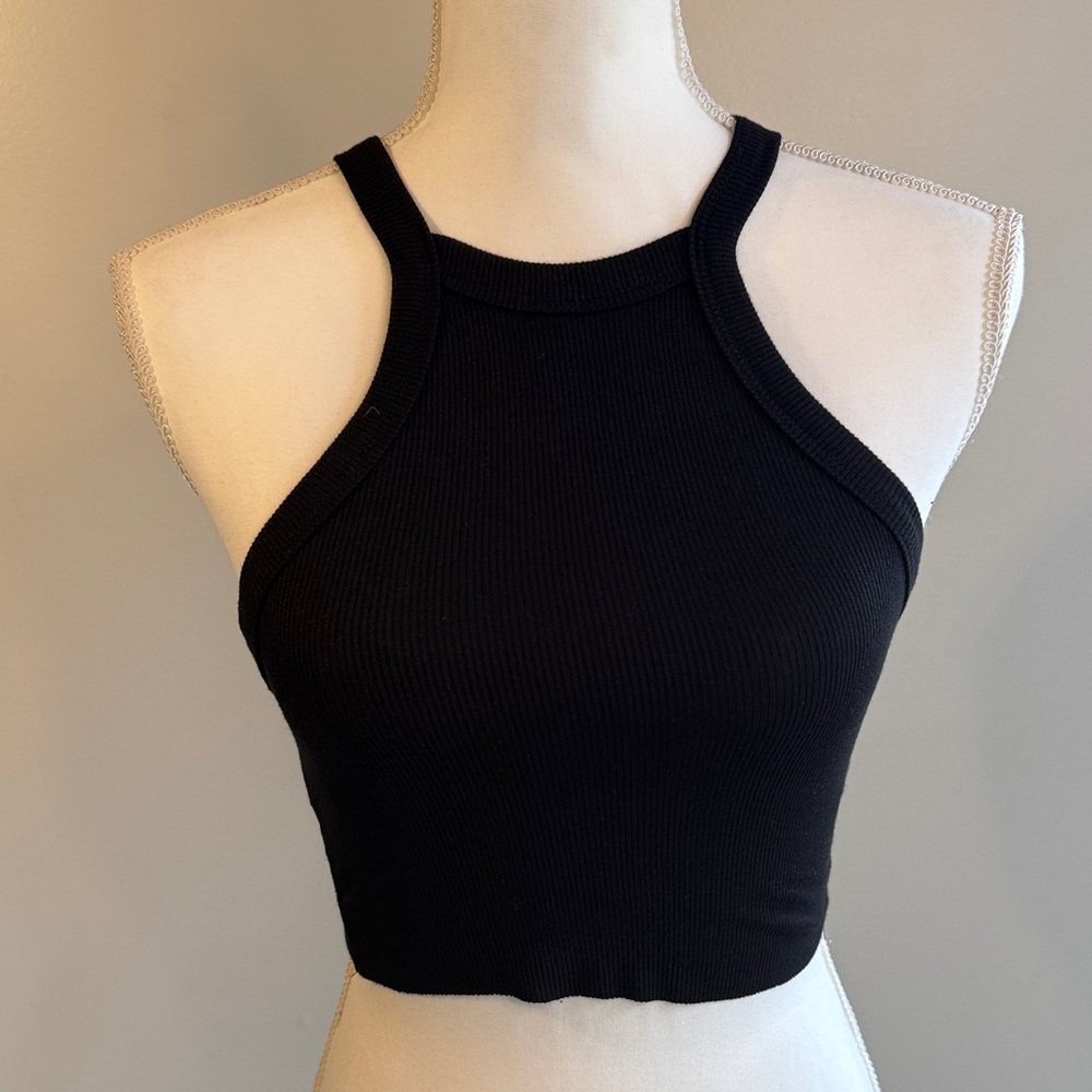 TALENTLESS Black Ribbed Crop Top